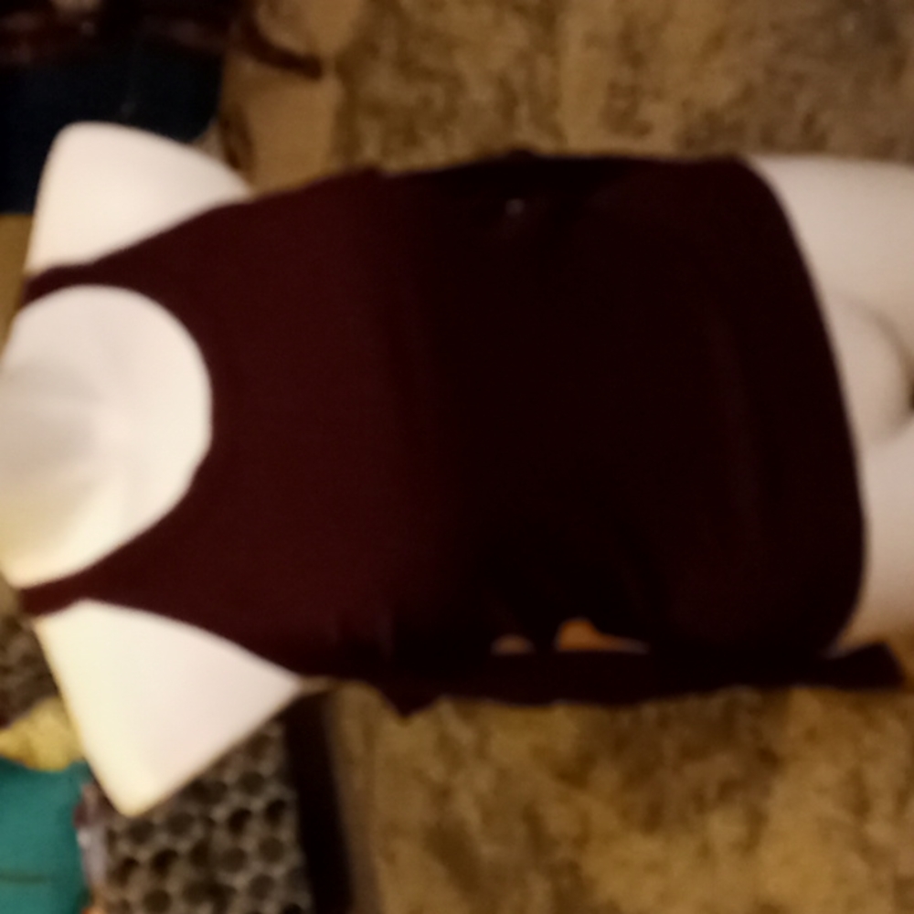 Cold shoulder vintage sweater exlent condition deep wine color size large